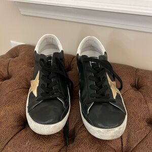 Golden Goose Sneakers